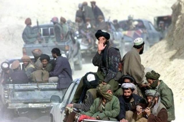 مجموعات مقاتله من حىكة طالبان الأفغانية 