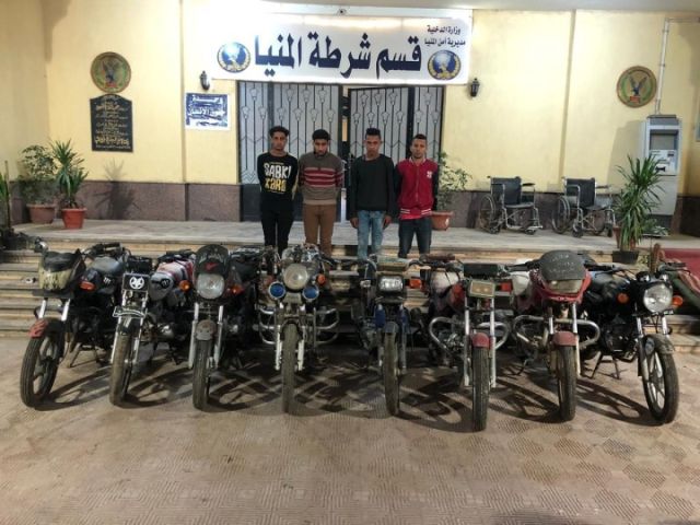 المتهمين والمضبوطات 