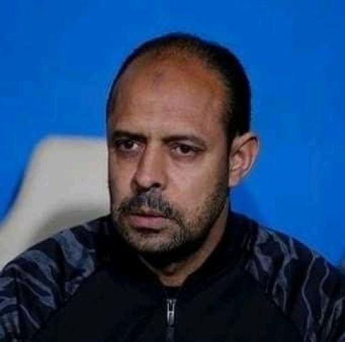 محافظ أسوان يرصد تجمعات من المواطنين أمام البوسته 