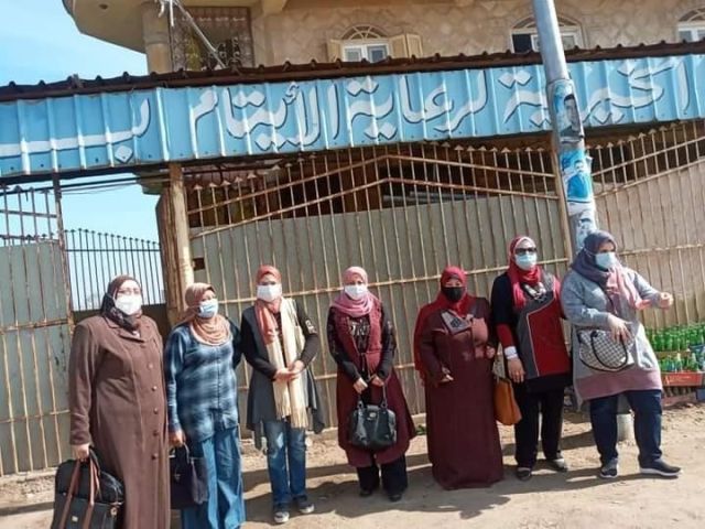 عدد من أعضاء اللجنة