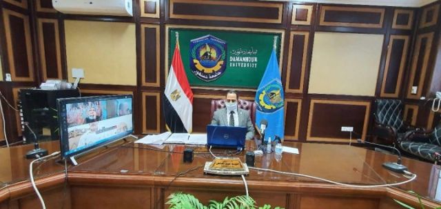 رئيس جامعة دمنهور 