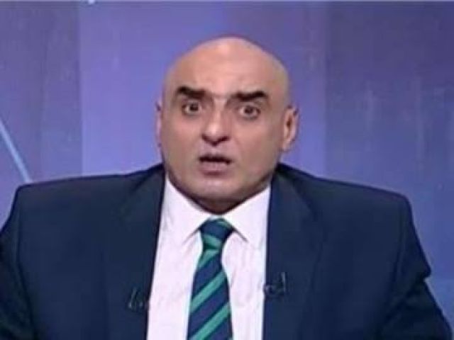 مبادرة ابدأ بنفسك تقوم بتعقيم موقف الإقليم بأسوان