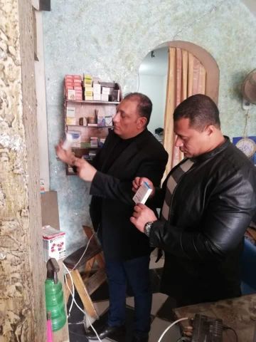 الالتزام بإرتداء الكمامات الطبية بمستشفيات أسوان