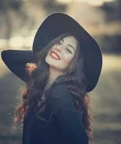 الفنانة مايان السيد