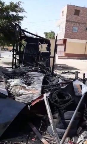 إخماد حريق ب3 محلات تجارية بنصر النوبة