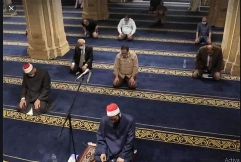 ماذا نقرأ بعد الصلاة المفروضة؟ الإفتاء توصي بـ 3 أذكار نبوية وآية