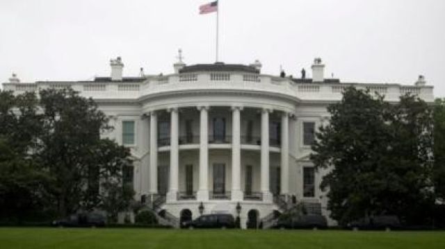”أسوشيتد برس” الأمريكية: البيت الأبيض كان على علم بدفع روسيا مكافآت لـ”طالبان الإرهابية”