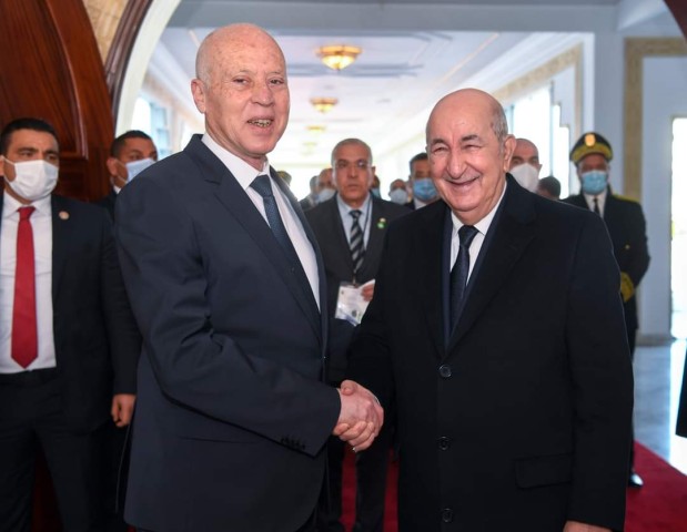 الرئيس التونسي و نظيره الجزائري 
