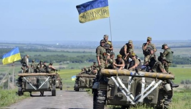 عناصر من الجيش الأوكراني 