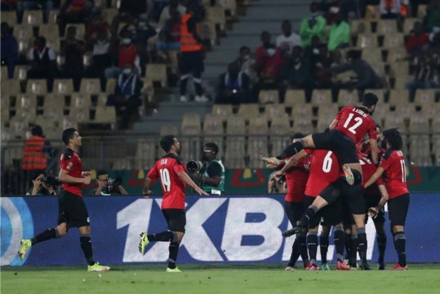 فرحة لاعبي منتخب مصر بهدف الفوز على السودان