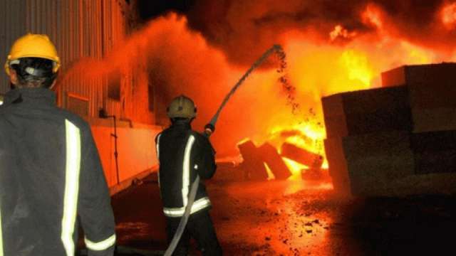 الحماية المدنية بمطوبس تسيطر على حريق شب بمحل نظارات