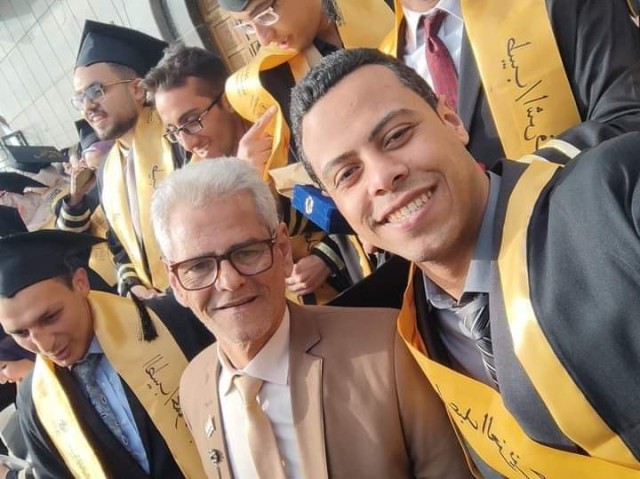 الدكتور عبد العزيز ووالده الأستاذ سيد حسونة