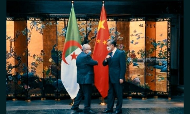 وزير الخارجية الجزائري ونظيره الصيني 