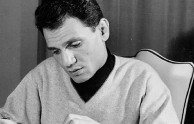 مش بسبب التهاب الكبد.. أسرار جديدة في وفاة عبد الحليم حافظ تثير الجدل