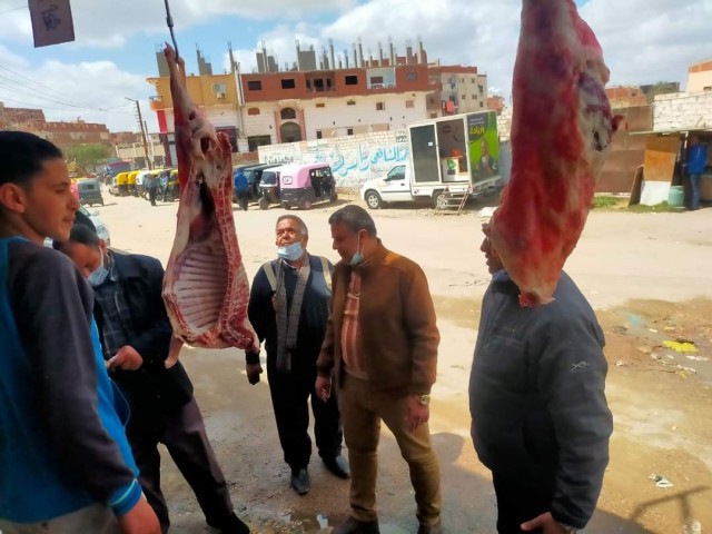 حملة تموينية على محلات الجزارة 