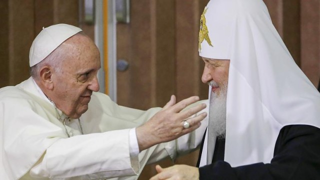 البطريرك كيريل و بابا الفاتيكان