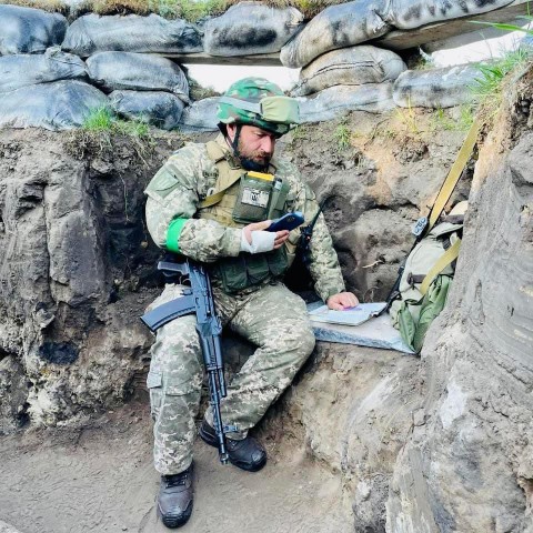 جندي أوكرانيا مجمع آزوفستال ماريوبول 