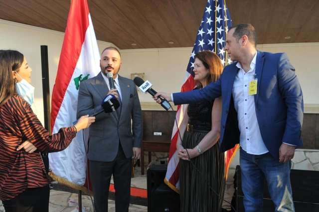 السفيرة الأميركية في لبنان تشيد بـ رامي عياش موسيقيا وإنسانيا