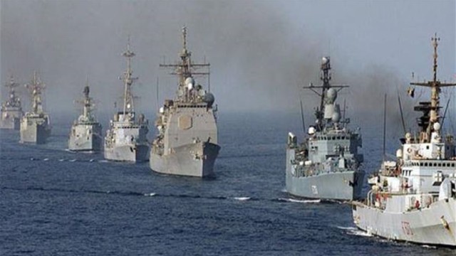 سفن حربية إيرانية 