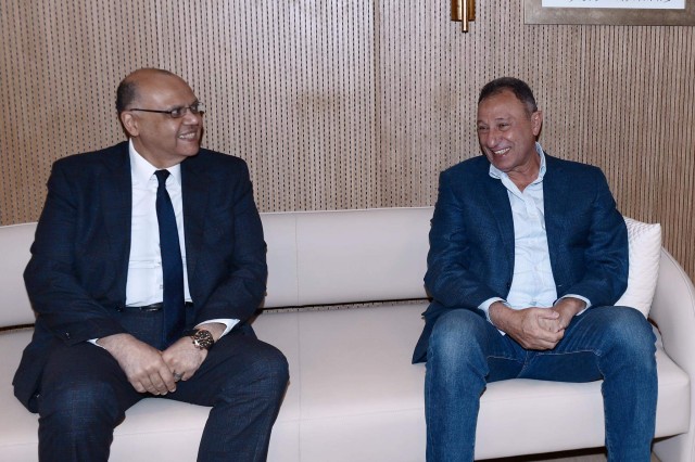 الخطيب مع سفير مصر بالمغرب