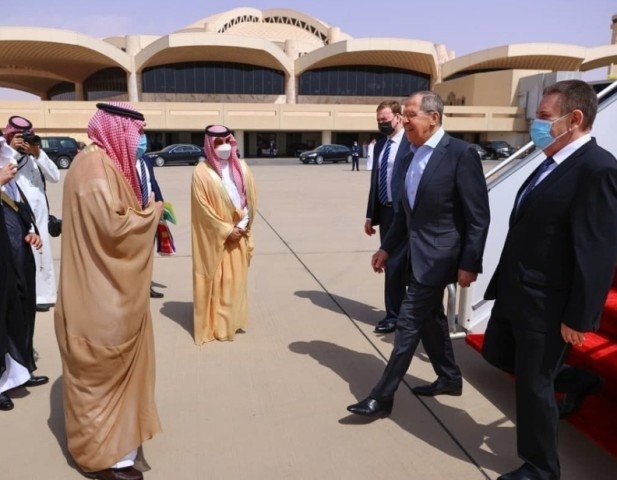 وزير الخارجية الروسي سيرجي لافروف يصل الرياض 