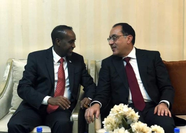 رئيس الوزراء مع رئيس دوله الصومال