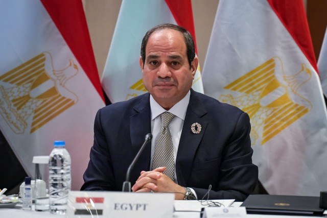 حسين هريدي: الرئيس السيسي تولى حكم مصر في فترة حرجة