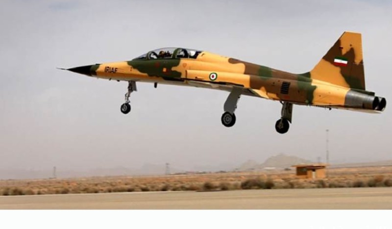 طائرة اف - 14 إيرانية 