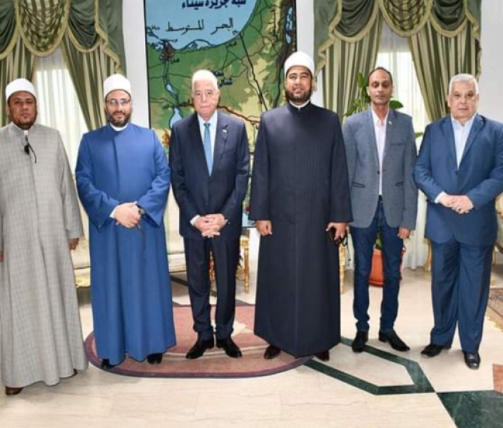 محافظ جنوب سيناء يلتقى علماء مجمع البحوث الإسلامية