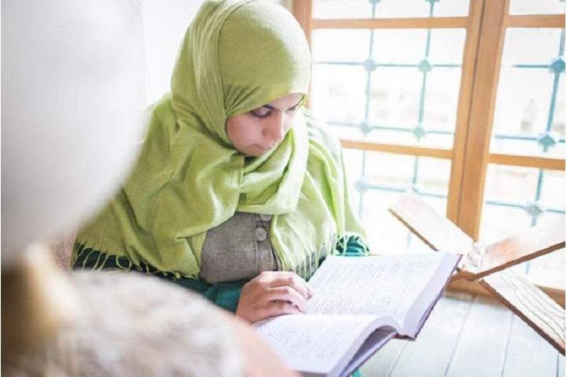 قراءة القرآن بملابس خفيفة