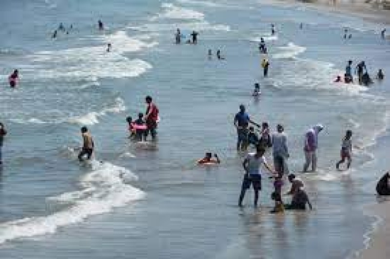 الأرصاد: خطورة على المصيفين في الإسكندرية بسبب ارتفاع الأمواج