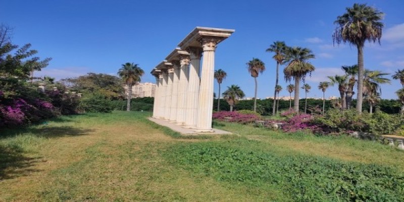 حدائق أنطونيادس