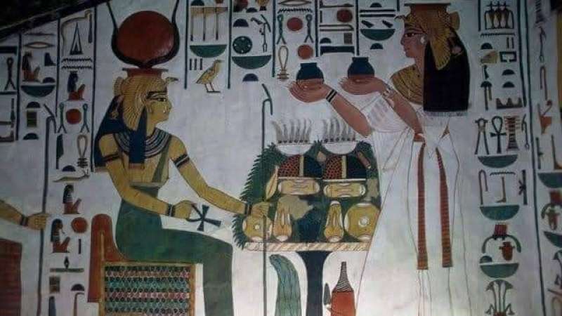 خبير أثري: المصريون القدماء اعتنوا بالتجمل في مختلف مناسبتهم