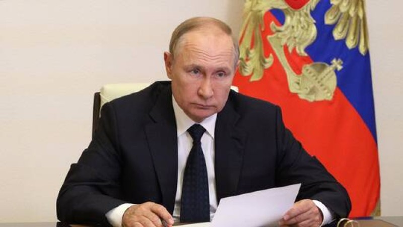 بوتين يمنح الجنسية الروسية لجاسوس أمريكي (من هو؟)