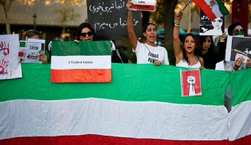 تواصل التوتر بين إيران والغرب على خلفية الاحتجاجات بطهران