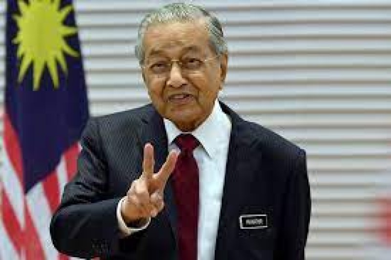 مهاتير محمد 97 عاما .. يخطط للفوز بانتخابات ماليزيا القادمة