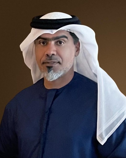 الكاتب و الإعلامي الإماراتي يوسف الحداد 