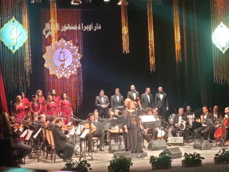الفنانة عفاف راضي تتألق بأجمل أغانيها على مسرح أوبرا دمنهور