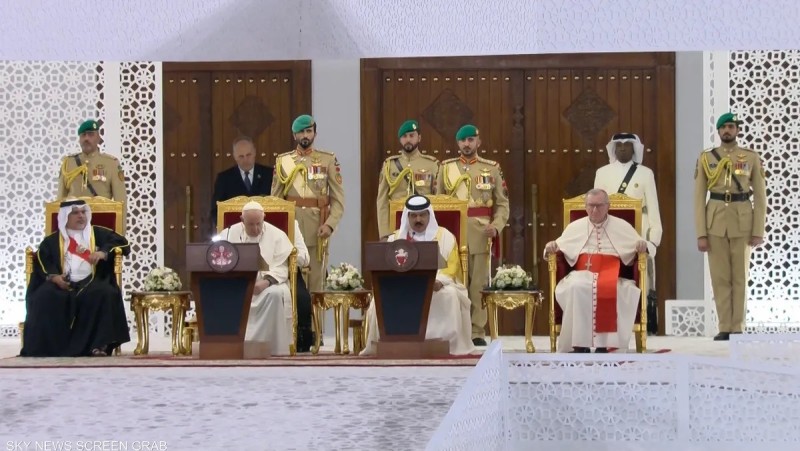 العاهل البحريني و البابا فرنسيس 