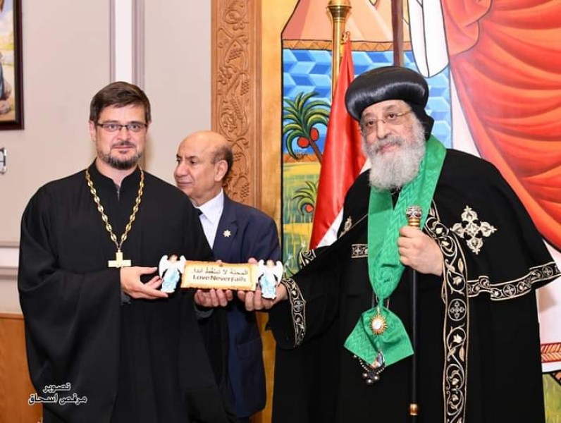 الكنيسة الروسية تمنح البابا وسام المجد والكرامة