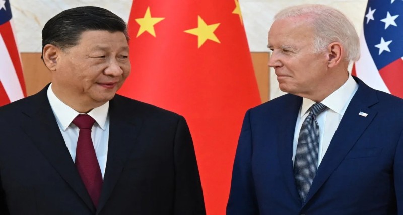 الرئيس الأمريكي و الرئيس الصيني 