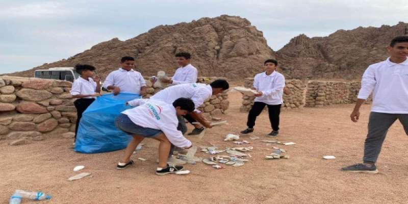 جمع 12 طن مخلفات بلاستيكية من مدينة شرم الشيخ والسفاري