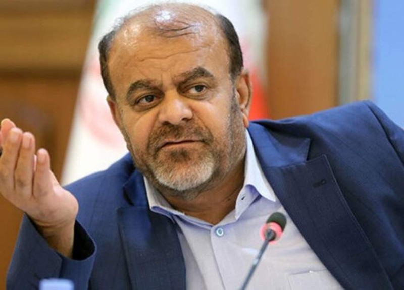 وزير إيراني يجبر على الإستقالة بسبب صور زوجته