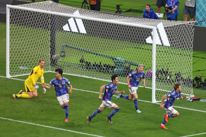 اليابان تحقق مفاجأة وتفوز على ألمانيا في كأس العالم