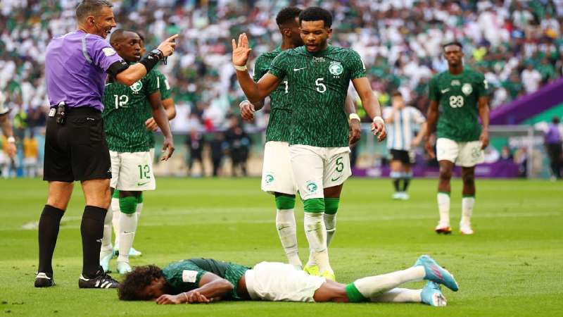 التشكيل الرسمي لمواجهة السعودية وبولندا في كأس العالم 2022