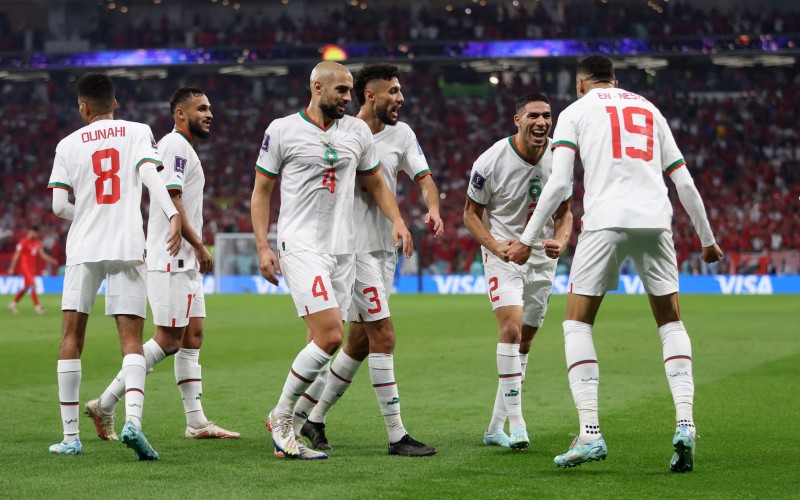 المغرب تسحق كندا بثنائية وتتأهل لثمن نهائي كأس العالم