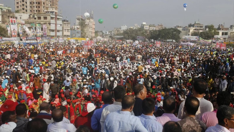 احتجاجات واسعة في بنجلاديش ومطالبة بإسقاط الحكومة (ما السبب)
