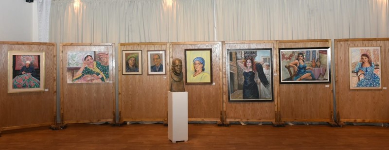 وزيرة الثقافة تفتتح معرض «نجيب محفوظ بين الحارة والوظيفة والأصدقاء»