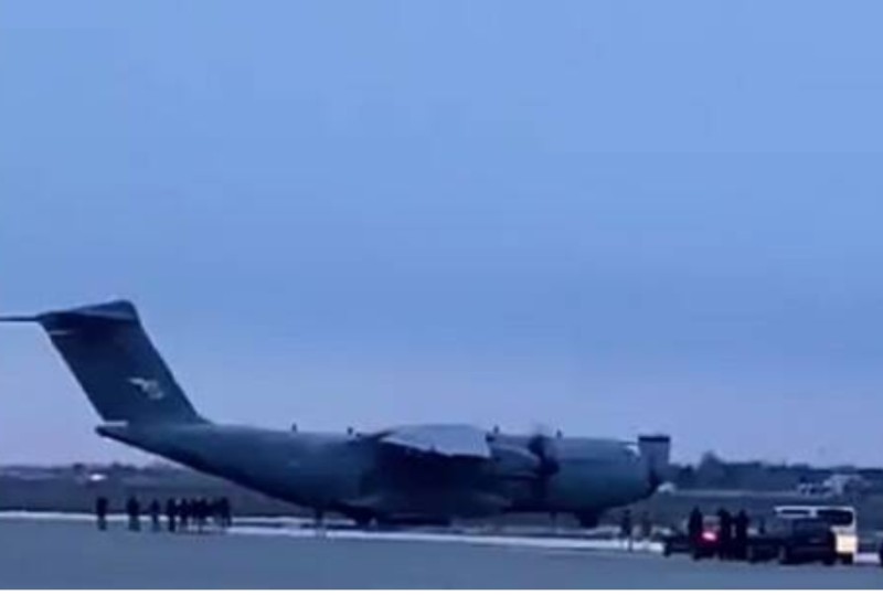 الدفاع التركية تعلن عودة طائرتين عسكريتين كانتا عالقتين في كييف