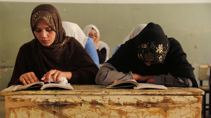 بقرار رسمي..”طالبان” تمنع النساء من التعليم الجامعي